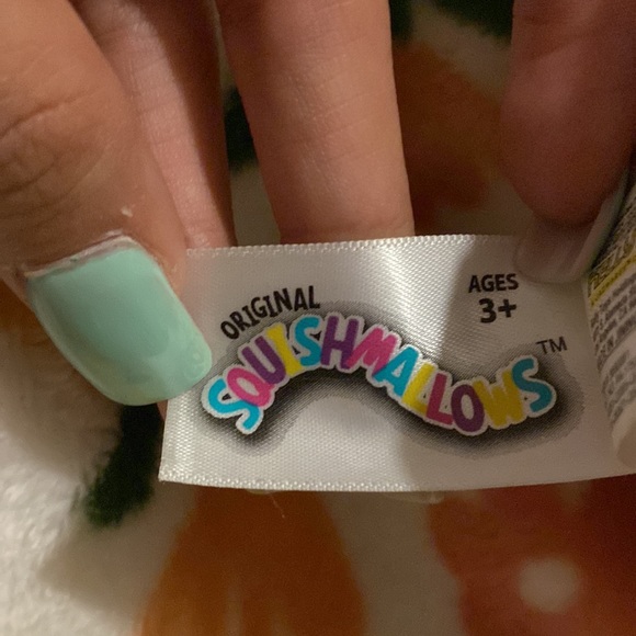 DISNEY MINNIE SQUISHMALLOW - Picture 2 of 3